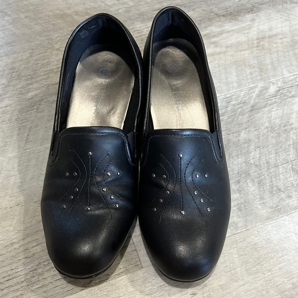 Barely worn low heels from Pavers